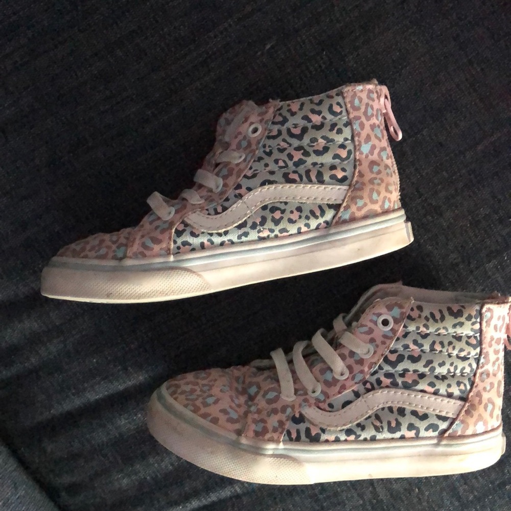 High tops leopard print vans